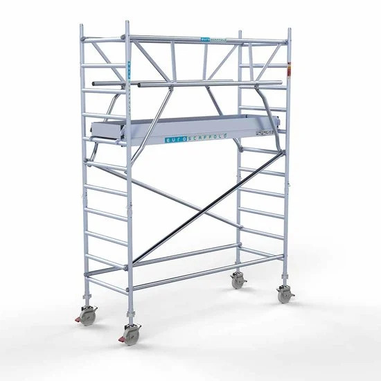 Alumīnija tornis 90х250 cm 4,2m darba augstums* ar oglekļa platformu + salokāmas margas no 2 pusēm Alumīnija tornis 90х250 cm 4,2m darba augstums* ar oglekļa platformu + salokāmas margas no 2 pusēm