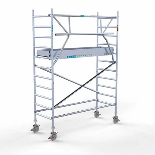 Alumīnija tornis 90х250 cm 4,2m darba augstums* salokāmas margas no 1 puses Alumīnija tornis 90х250 cm 4,2m darba augstums* salokāmas margas no 1 puses