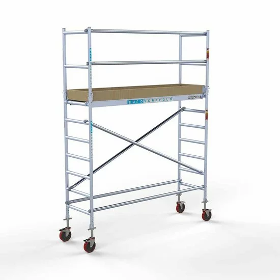 Alumīnija tornis 75х250 cm 4,2m darba augstums* ar oglekļa platformu Alumīnija tornis 75х250 cm 4,2m darba augstums* ar oglekļa platformu