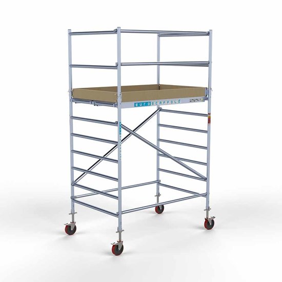 Alumīnija tornis 135х190 cm 4,2m darba augstums* ar oglekļa platformu Alumīnija tornis 135х190 cm 4,2m darba augstums* ar oglekļa platformu