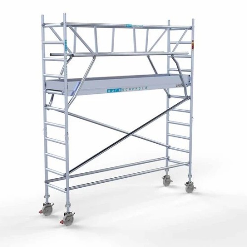 Alumīnija tornis 75х305 cm 4,2m darba augstums* salokāmas margas no 2 pusēm Alumīnija tornis 75х305 cm 4,2m darba augstums* salokāmas margas no 2 pusēm